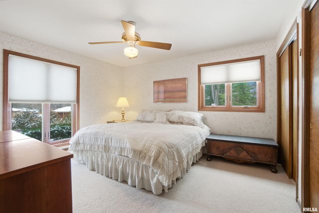 229 E FAR HILLS Drive, East Peoria, IL 61611