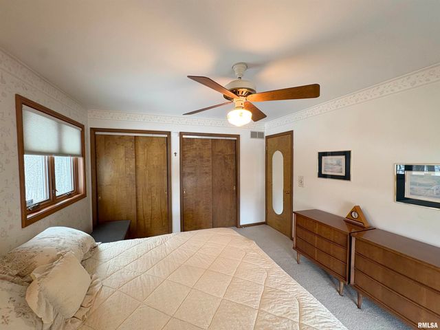 229 E FAR HILLS Drive, East Peoria, IL 61611