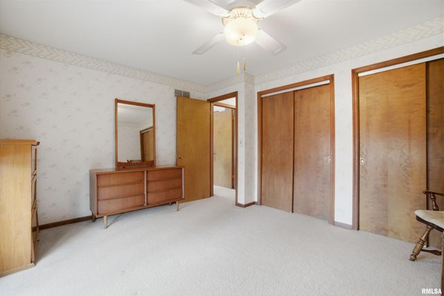 229 E FAR HILLS Drive, East Peoria, IL 61611