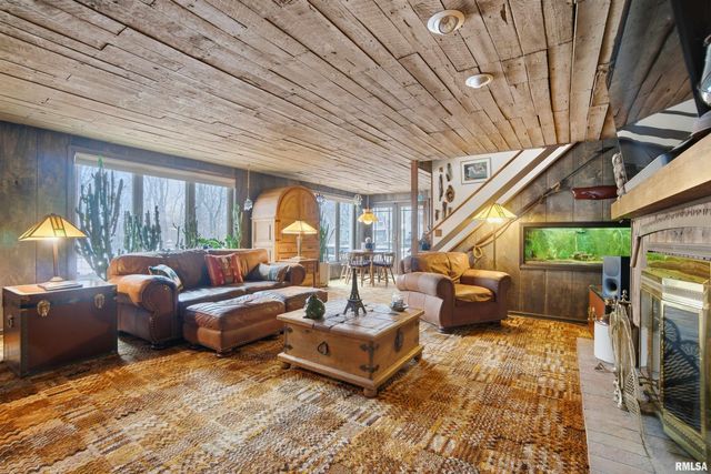 229 E FAR HILLS Drive, East Peoria, IL 61611