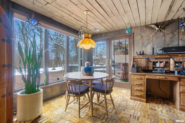 229 E FAR HILLS Drive, East Peoria, IL 61611