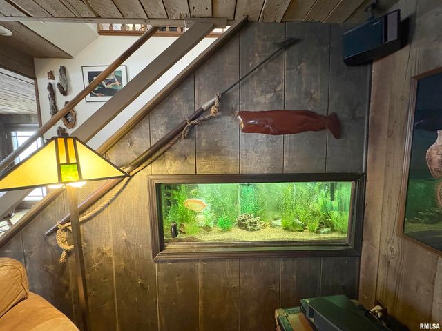 229 E FAR HILLS Drive, East Peoria, IL 61611