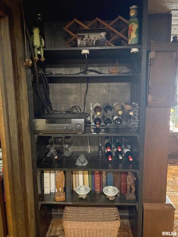 229 E FAR HILLS Drive, East Peoria, IL 61611