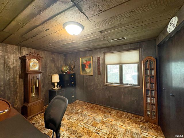 229 E FAR HILLS Drive, East Peoria, IL 61611