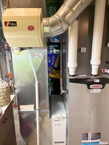 229 E FAR HILLS Drive, East Peoria, IL 61611