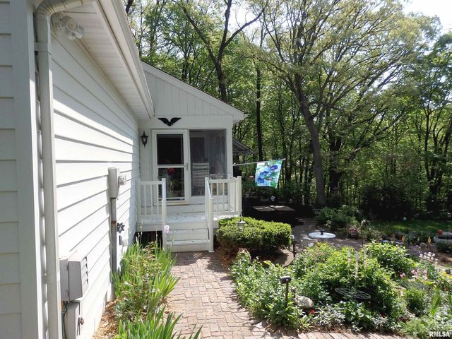 229 E FAR HILLS Drive, East Peoria, IL 61611