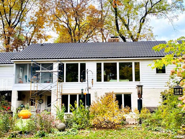 229 E FAR HILLS Drive, East Peoria, IL 61611