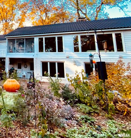 229 E FAR HILLS Drive, East Peoria, IL 61611