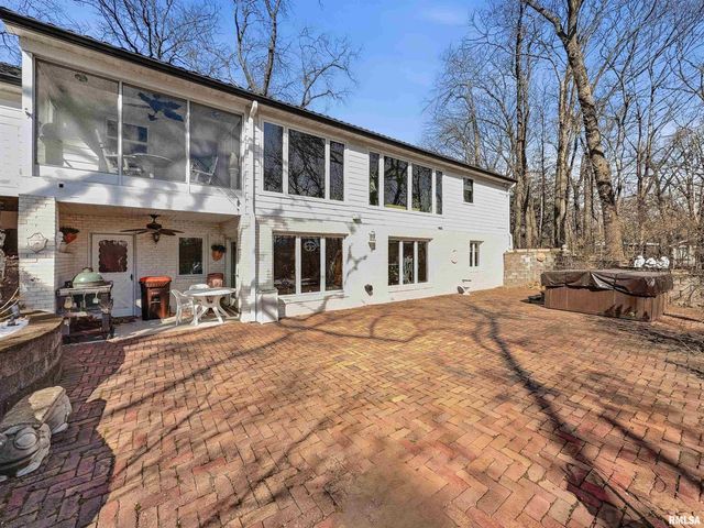 229 E FAR HILLS Drive, East Peoria, IL 61611