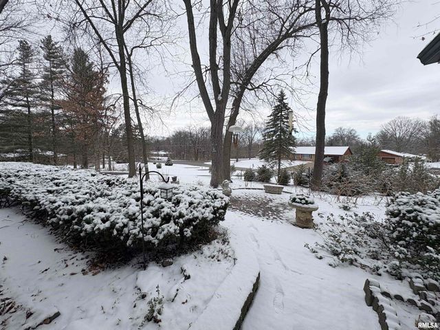 229 E FAR HILLS Drive, East Peoria, IL 61611