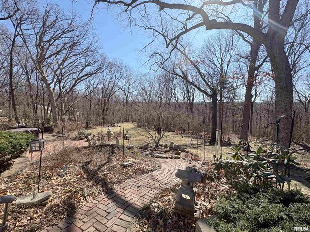 229 E FAR HILLS Drive, East Peoria, IL 61611