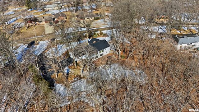 229 E FAR HILLS Drive, East Peoria, IL 61611