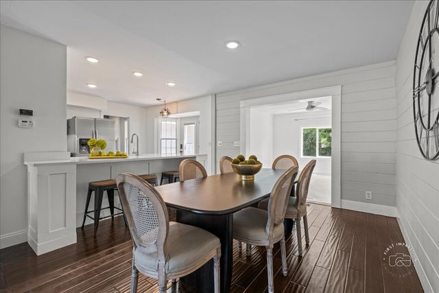 51 Burgess Road, Geneva, IL 60134