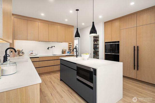 1540 204th Avenue NE, Sammamish, WA 98074