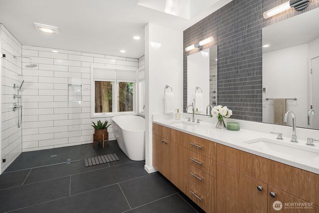 1540 204th Avenue NE, Sammamish, WA 98074