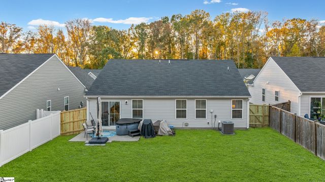 311 Stockland Trail, Fountain Inn, SC 29644