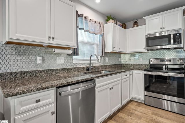 311 Stockland Trail, Fountain Inn, SC 29644