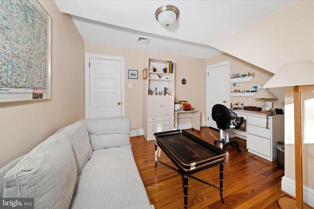 706 GREENHILL AVE, Wilmington, DE 19805