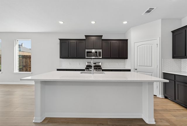 3521 Helena Street, Gainesville, TX 76240