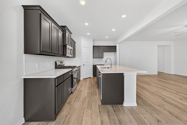 3521 Helena Street, Gainesville, TX 76240