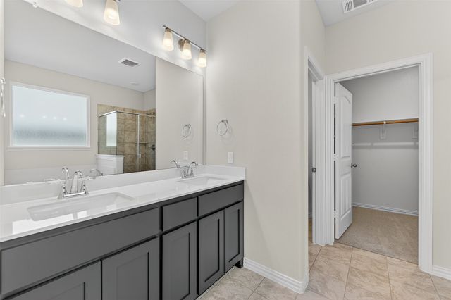 3521 Helena Street, Gainesville, TX 76240