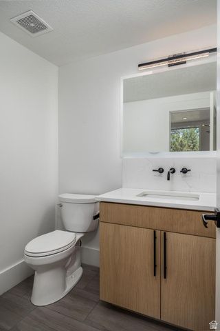 1668 E FOREST HILLS DR, Millcreek, UT 84106