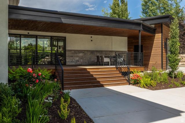 1668 E FOREST HILLS DR, Millcreek, UT 84106