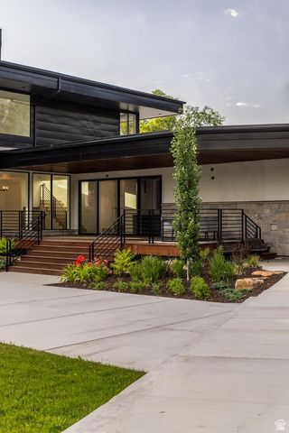 1668 E FOREST HILLS DR, Millcreek, UT 84106