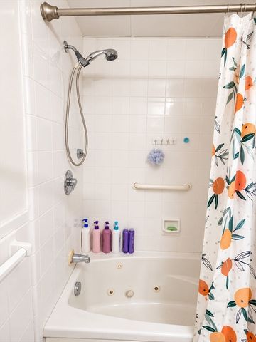 285 Lynn Shore Dr 101, Lynn, MA 01902