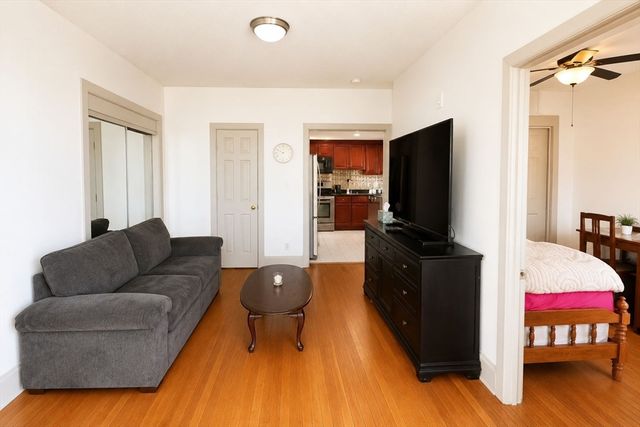 285 Lynn Shore Dr 101, Lynn, MA 01902