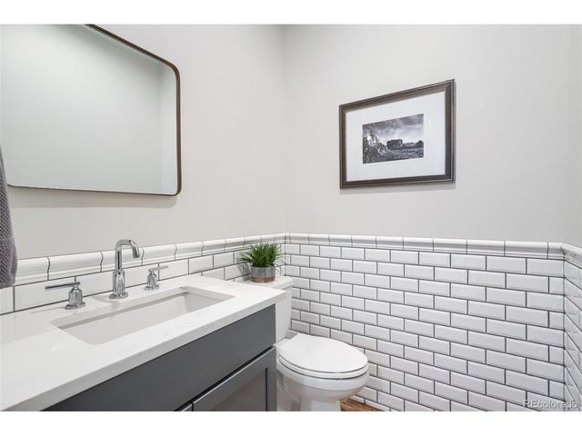 3322 N Columbine St, Denver, CO 80205