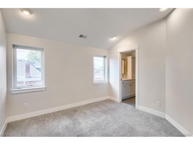 3322 N Columbine St, Denver, CO 80205