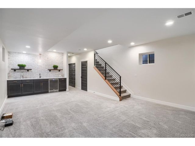 3322 N Columbine St, Denver, CO 80205