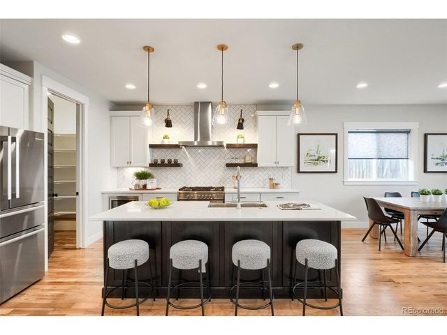 3322 N Columbine St, Denver, CO 80205