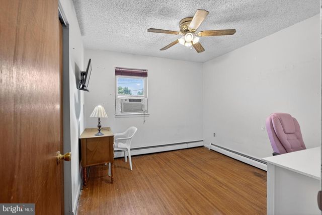 629 CLAY DR, Conshohocken, PA 19428