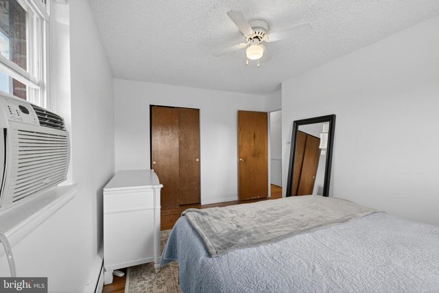 629 CLAY DR, Conshohocken, PA 19428