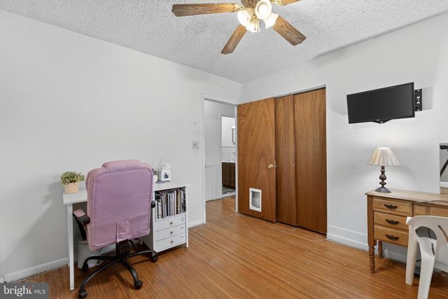 629 CLAY DR, Conshohocken, PA 19428