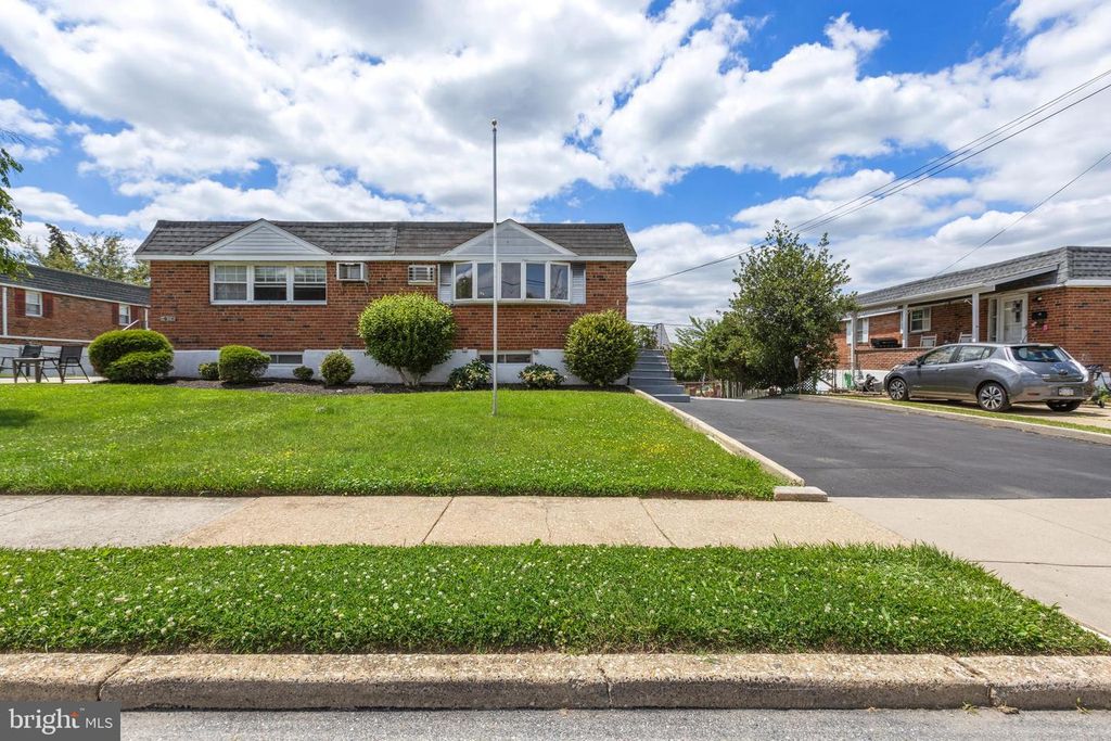 629 CLAY DR, Conshohocken, PA 19428