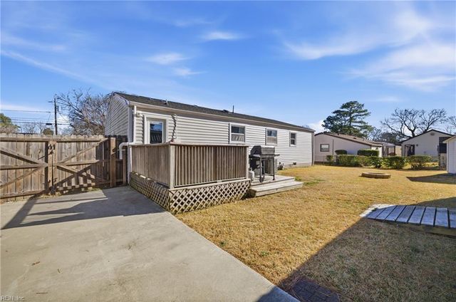 355 Dillon DR, Virginia Beach, VA 23452