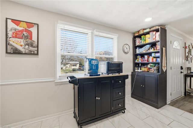 355 Dillon DR, Virginia Beach, VA 23452