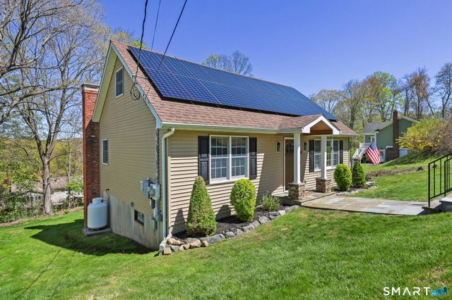 31 Hillandale Road, Danbury, CT 06811