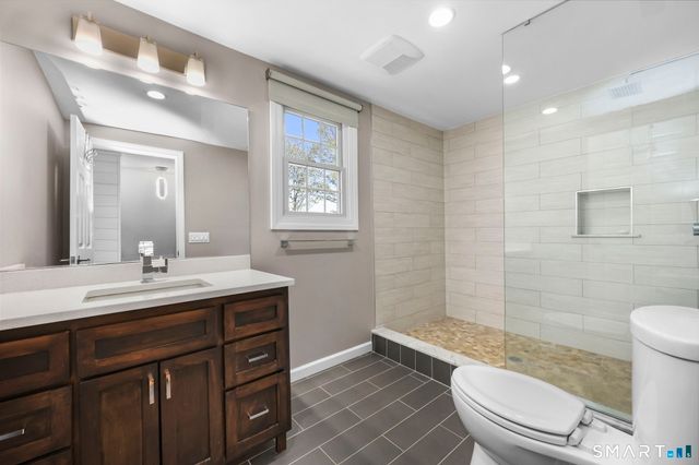 31 Hillandale Road, Danbury, CT 06811