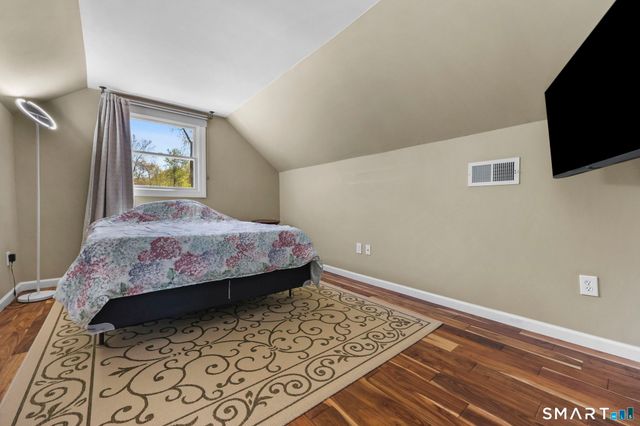 31 Hillandale Road, Danbury, CT 06811