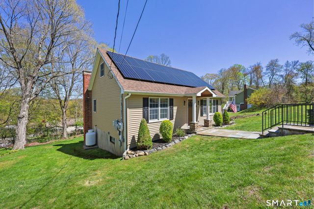 31 Hillandale Road, Danbury, CT 06811