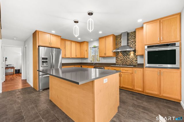 31 Hillandale Road, Danbury, CT 06811