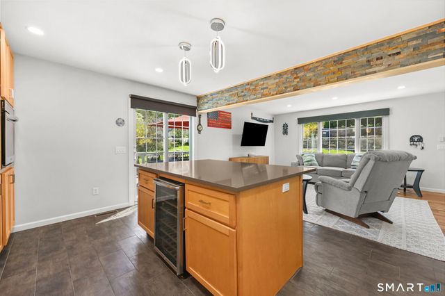 31 Hillandale Road, Danbury, CT 06811