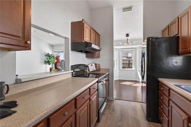 608 Birchridge CT, Virginia Beach, VA 23462