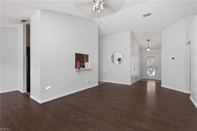 608 Birchridge CT, Virginia Beach, VA 23462