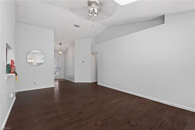 608 Birchridge CT, Virginia Beach, VA 23462