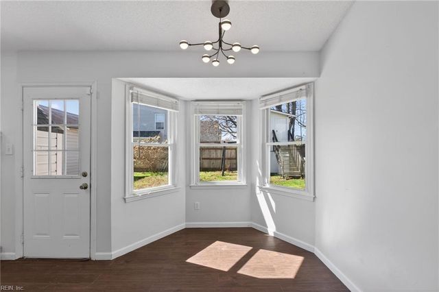 608 Birchridge CT, Virginia Beach, VA 23462